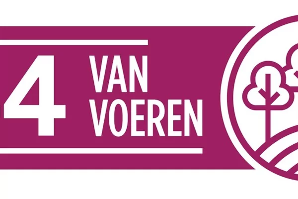 44 van Voeren